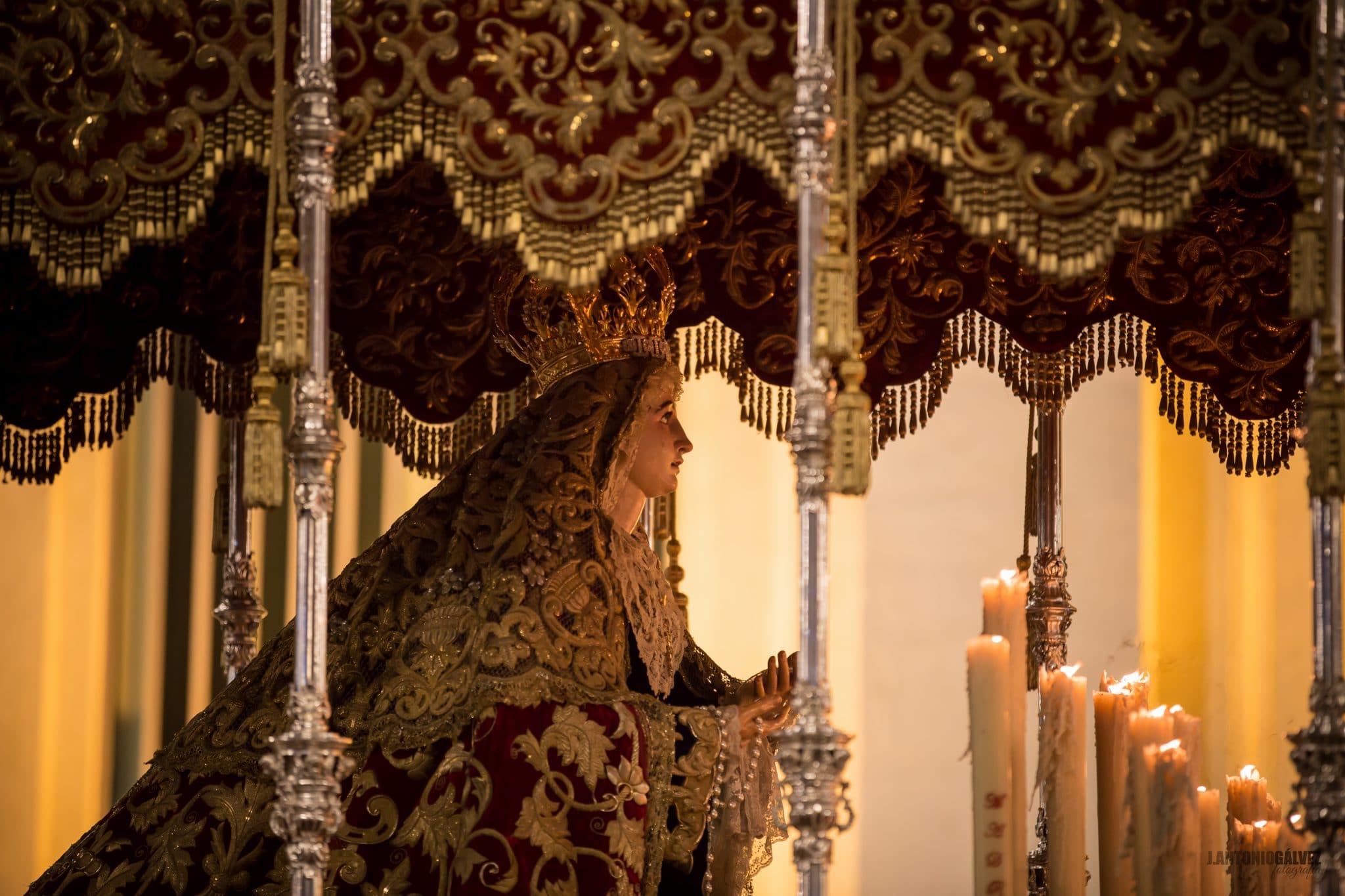 Semana Santa en Sevilla - Cristo de Burgos