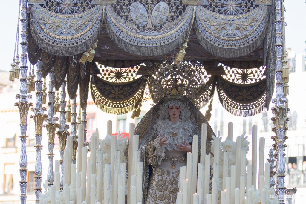 Semana Santa En Sevilla - Los Negritos