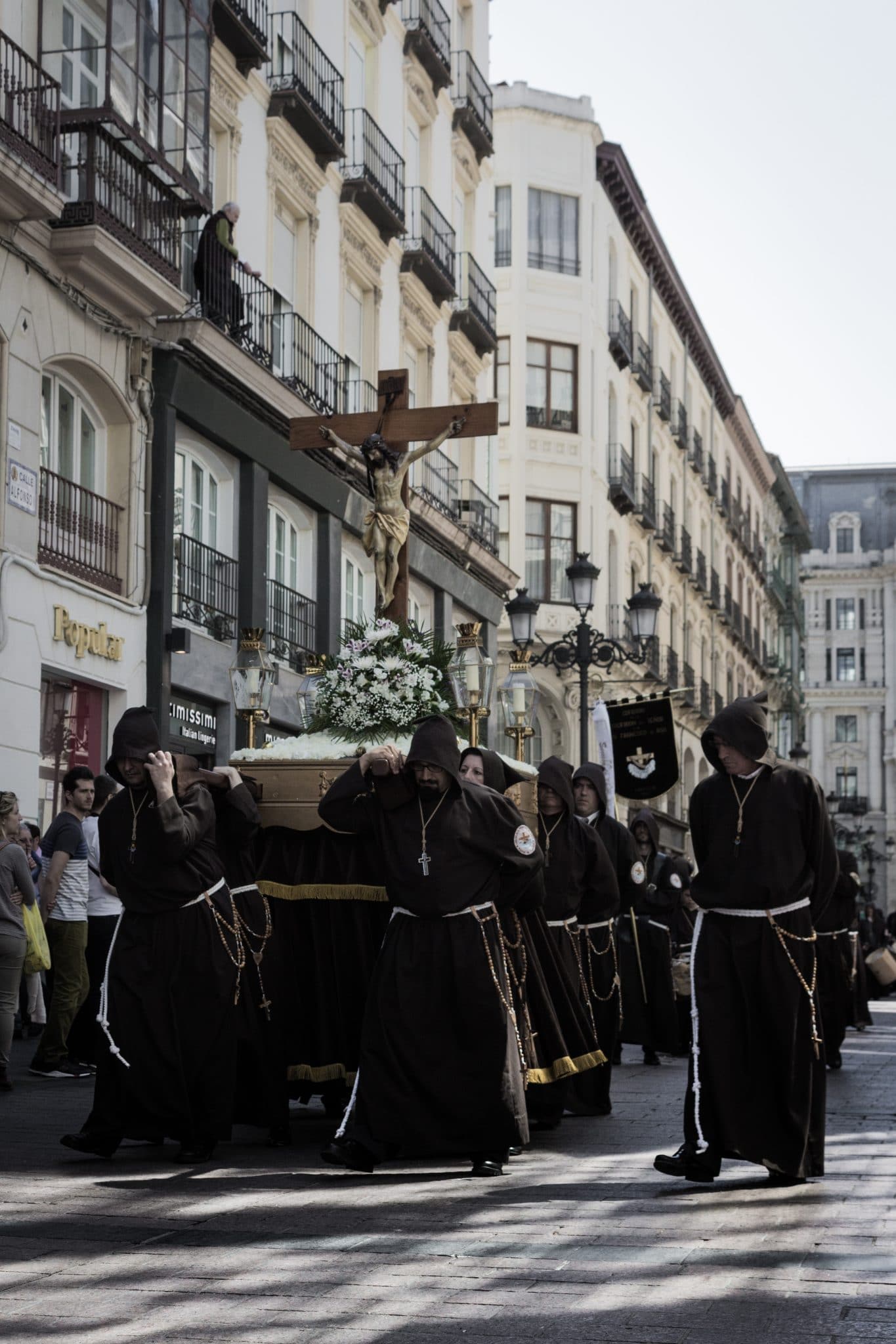 Semana Santa en Zaragoza - Procesion Titular Crucifixión