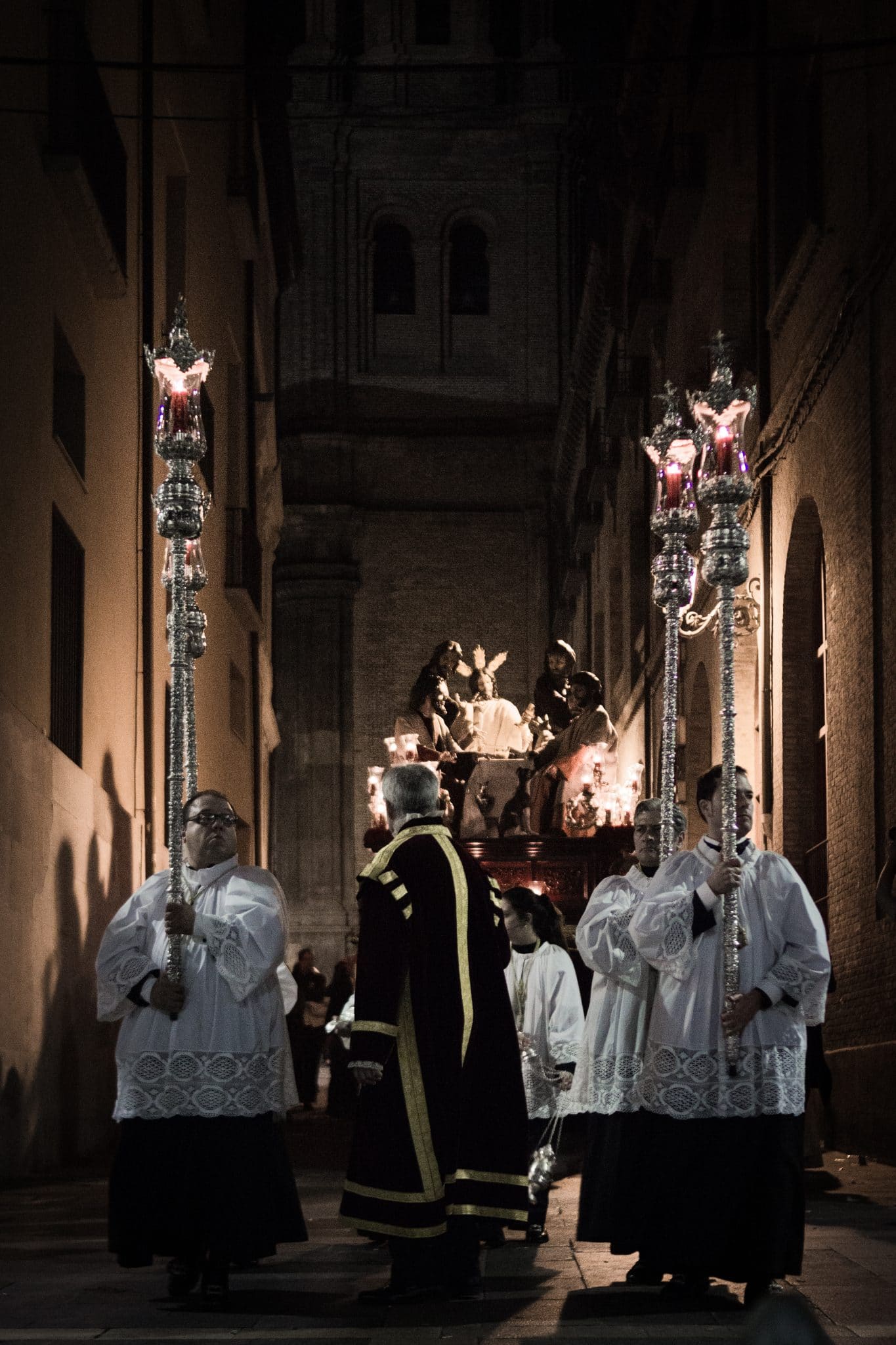 Semana Santa en Zaragoza - Procesion Titular Eucaristía
