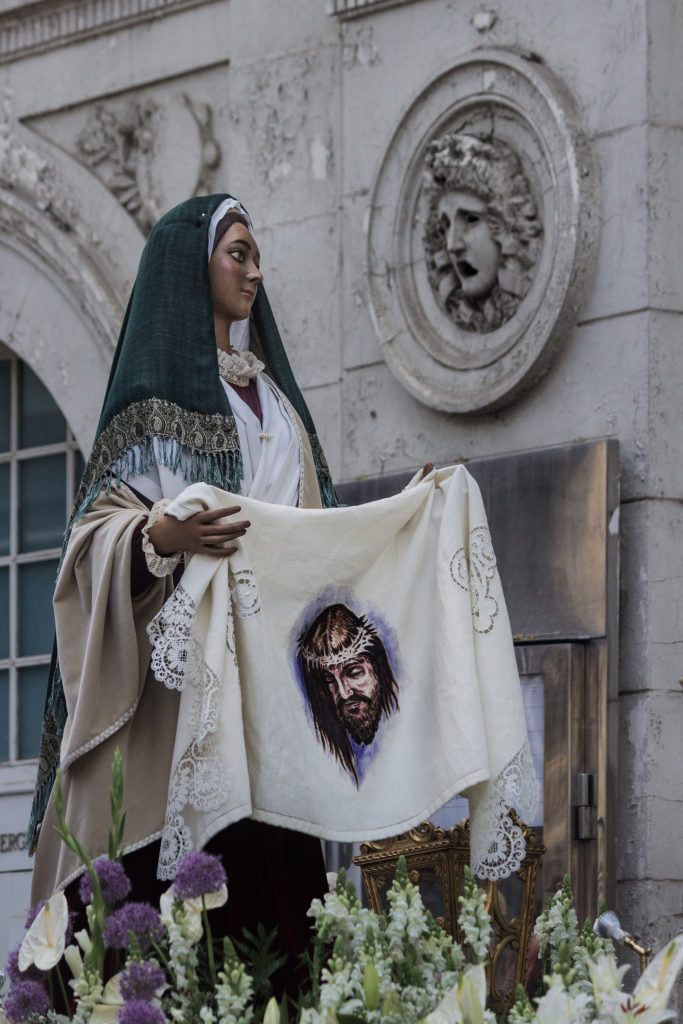 Semana Santa en Zaragoza - Procesion Titular Verónica
