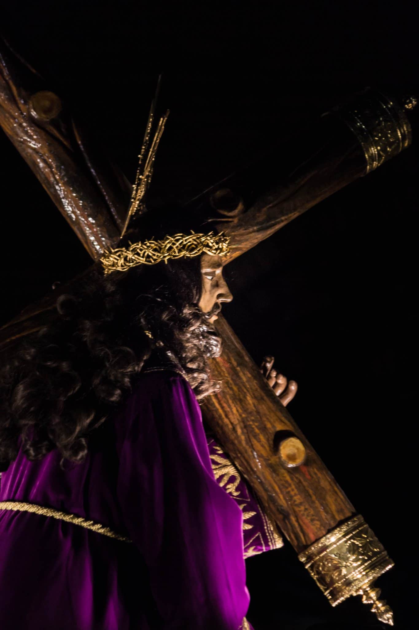cofradía del calvario Semana Santa en Zaragoza - Procesion Tres Caídas Calvario