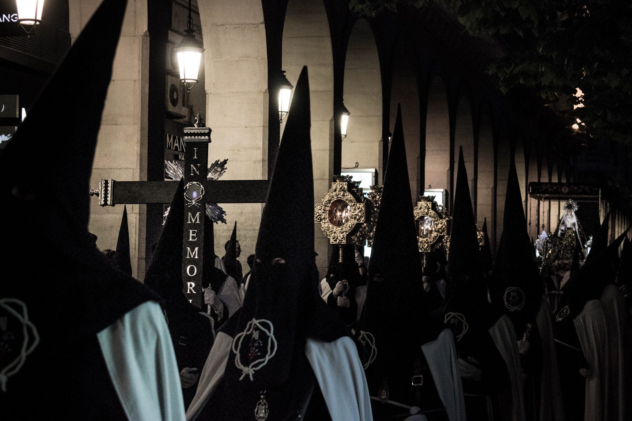 Semana Santa en Zaragoza - Procesión Dolor Madre de Dios Prendimiento