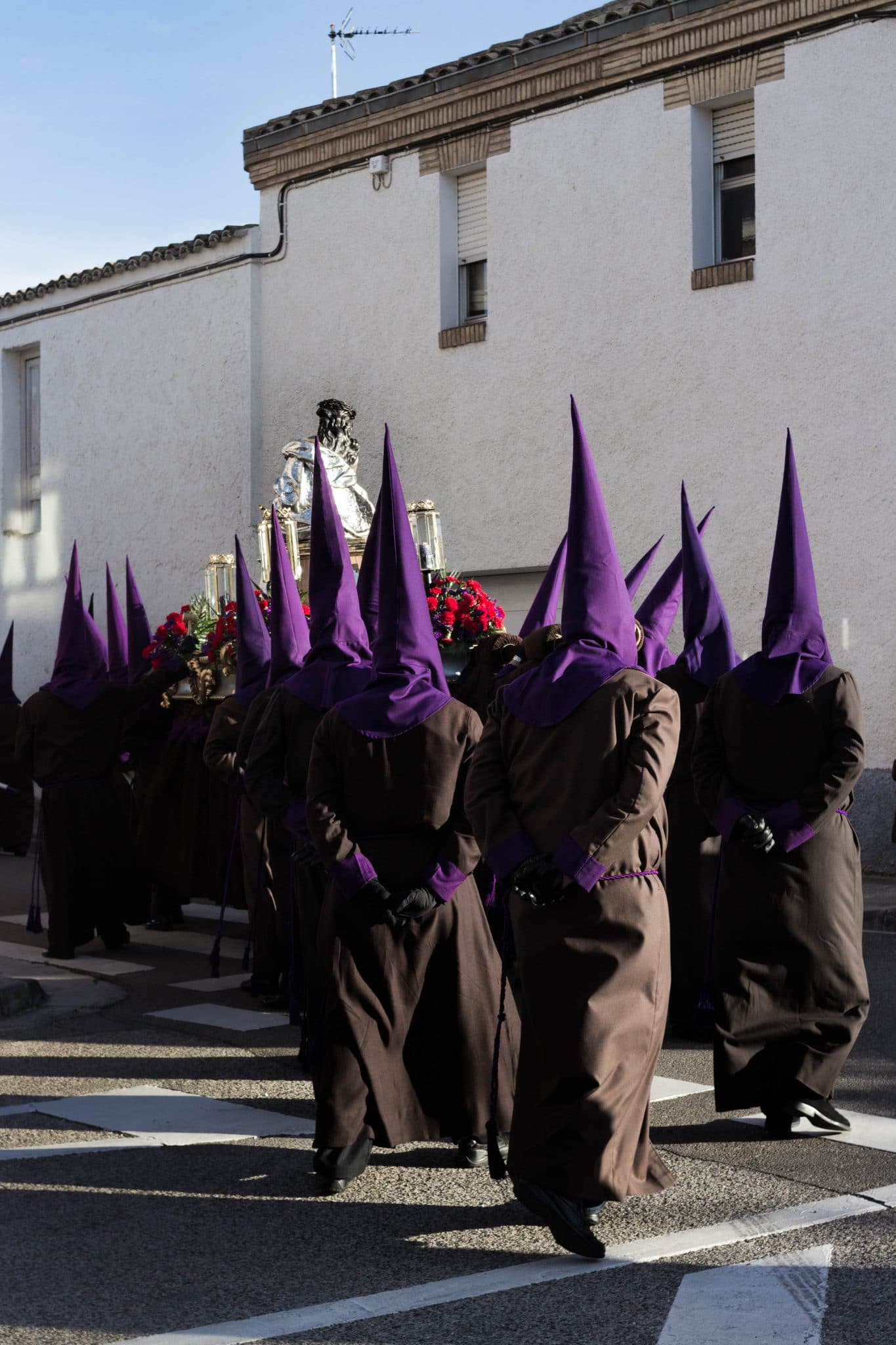 cofradía de la coronación Semana Santa en Zaragoza - Via Crucis Coronación