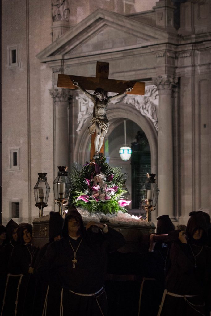 Semana Santa en Zaragoza - Via Crucis Crucifixión