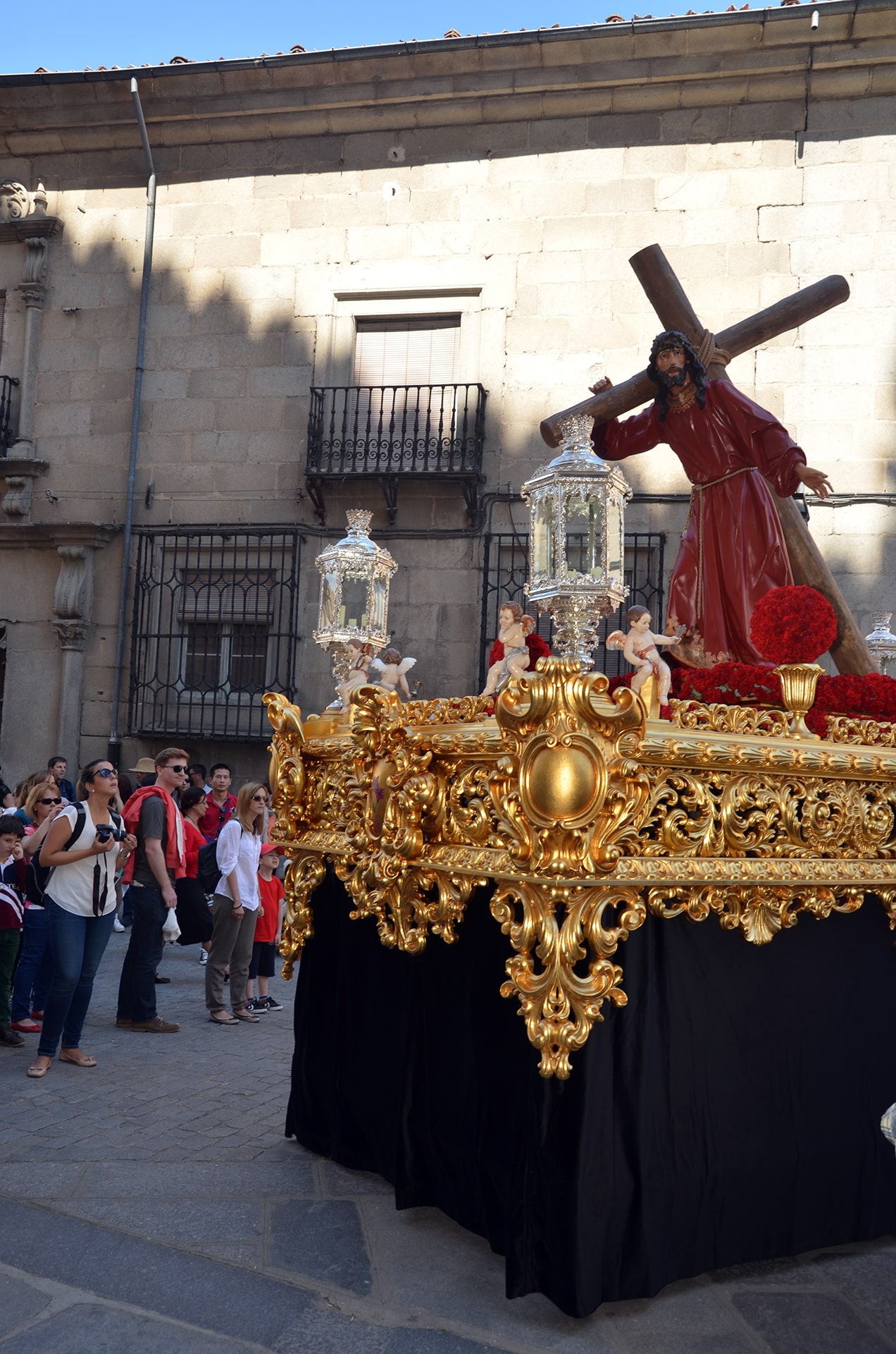 Via Crucis y Procesión acompañando a los Pasos de Jesús con la Cruz a cuestas y La Virgen de las Angustias, Segovia 3