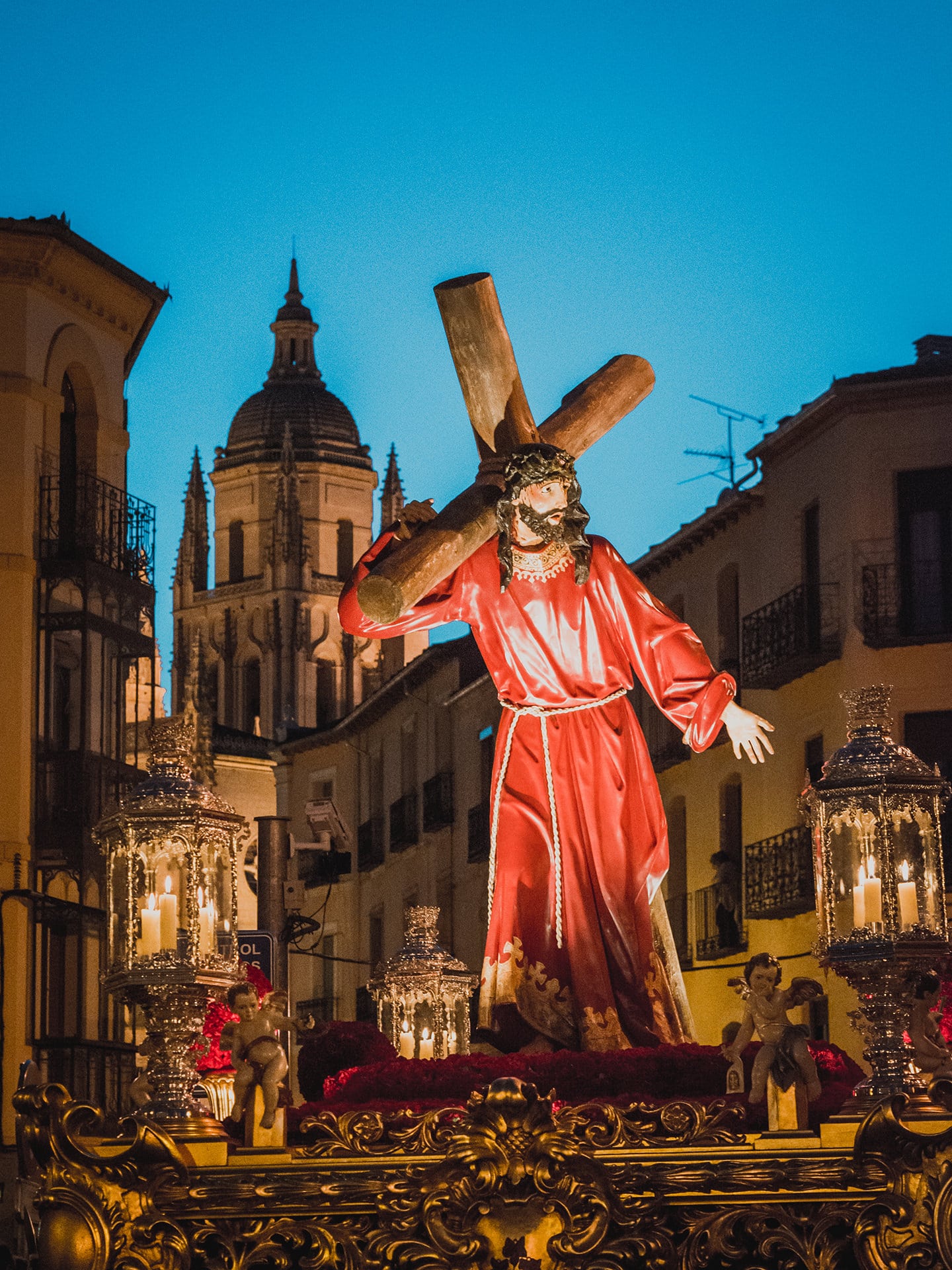 jesus con la cruz a cuestas, ADEMAR, viernes santo, Segovia (Manu Rodrigo)